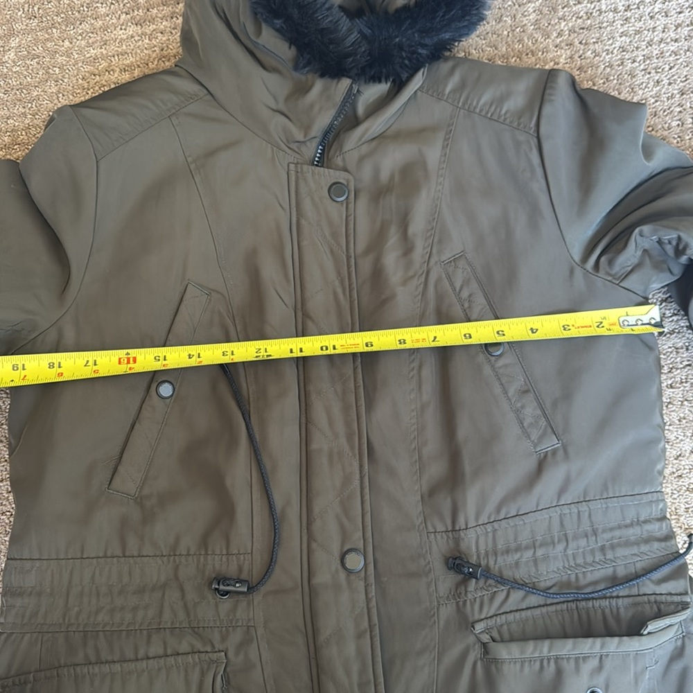 Marc New York Women's Black Fur-Lined Puffer Hooded Jacket! 🧥 - Picture 11 of 11